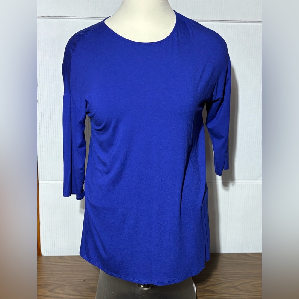 Chico’s size 2US large Women's Blue tunic 32”L 22”p2p Displayed on plus size.